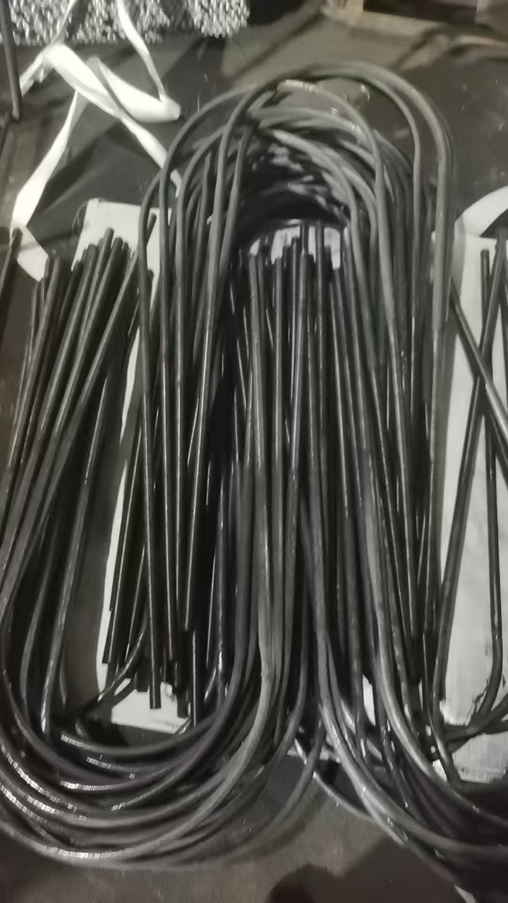 专供市场调货U型抱箍 
现货电镀+本色电力
U 型抱箍、双头螺栓。专业磕料、（第 4 张）