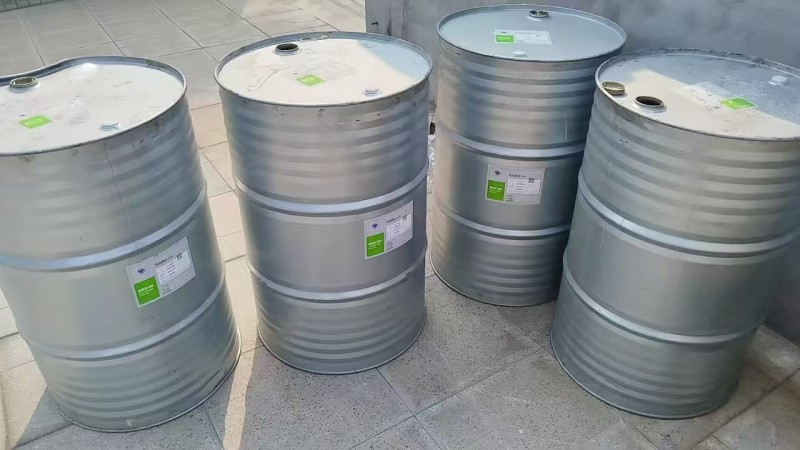 我这里有100多个，大油桶，镀锌的，有需要的联系我
地址：永年河北铺（第 1 张）
