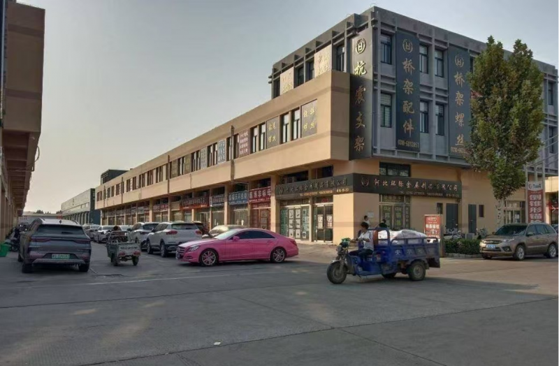 出售门市、产业城西区16排旺铺，装修，有证能贷款（第 1 张）