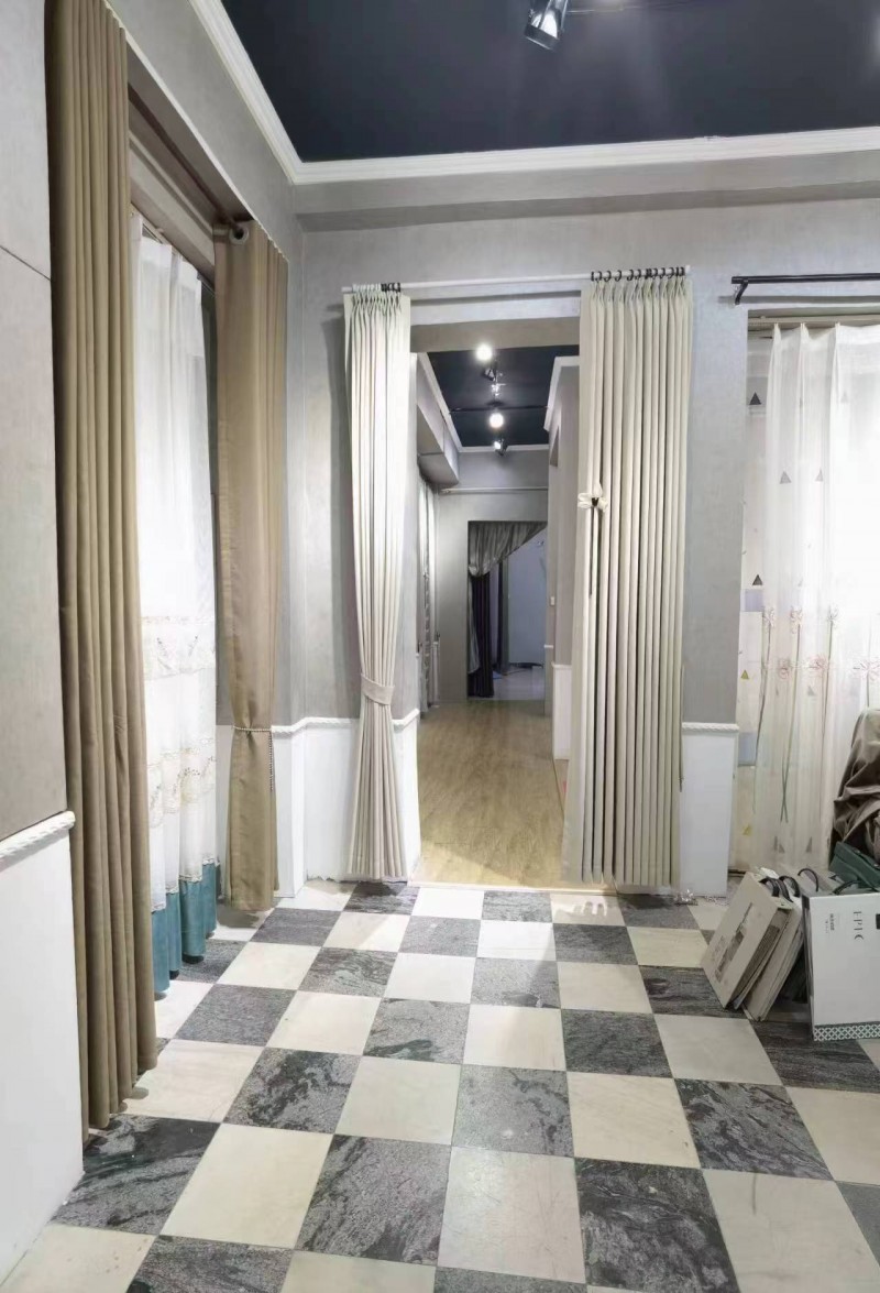 出租：沙河市建设路南段路东门市(武装部斜对面)楼下2间楼上三间，一共130平左右（第 5 张）