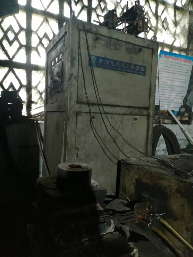 出售一台160摩擦压，一台125冲床，80和120高频炉各一台（第 1 张）