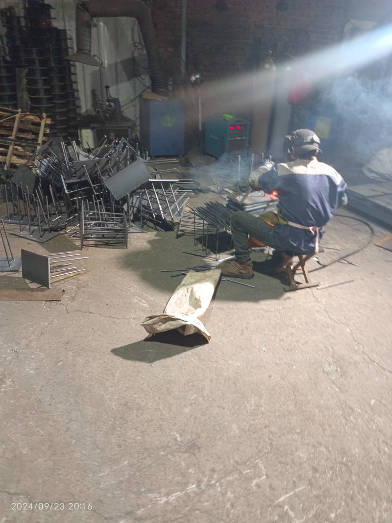 大型二保焊加工厂（第 1 张）