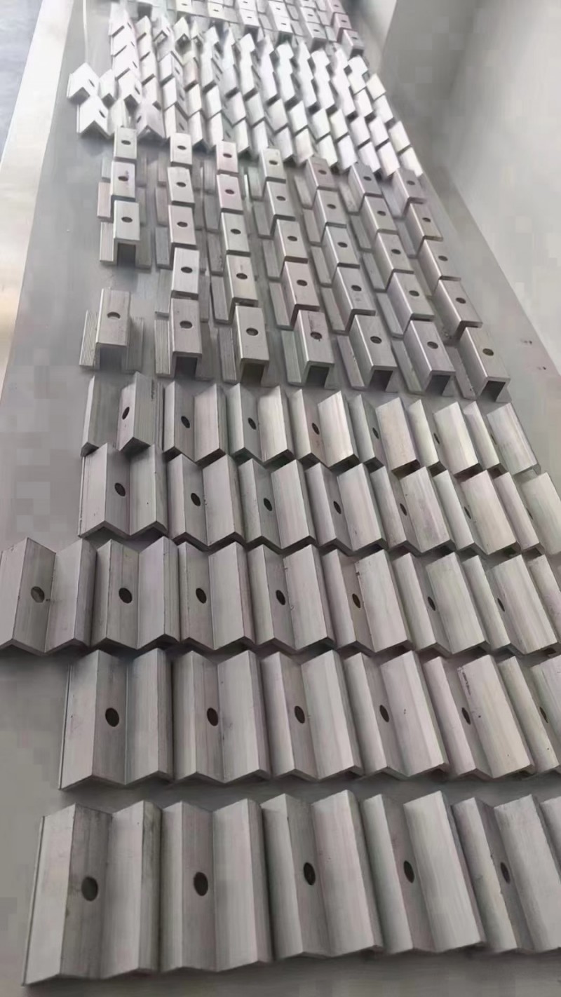 工商业辅材一站式采购  铝合金导轨，铝合金支架，角驰夹具，T型夹具，一体式夹具，（第 4 张）