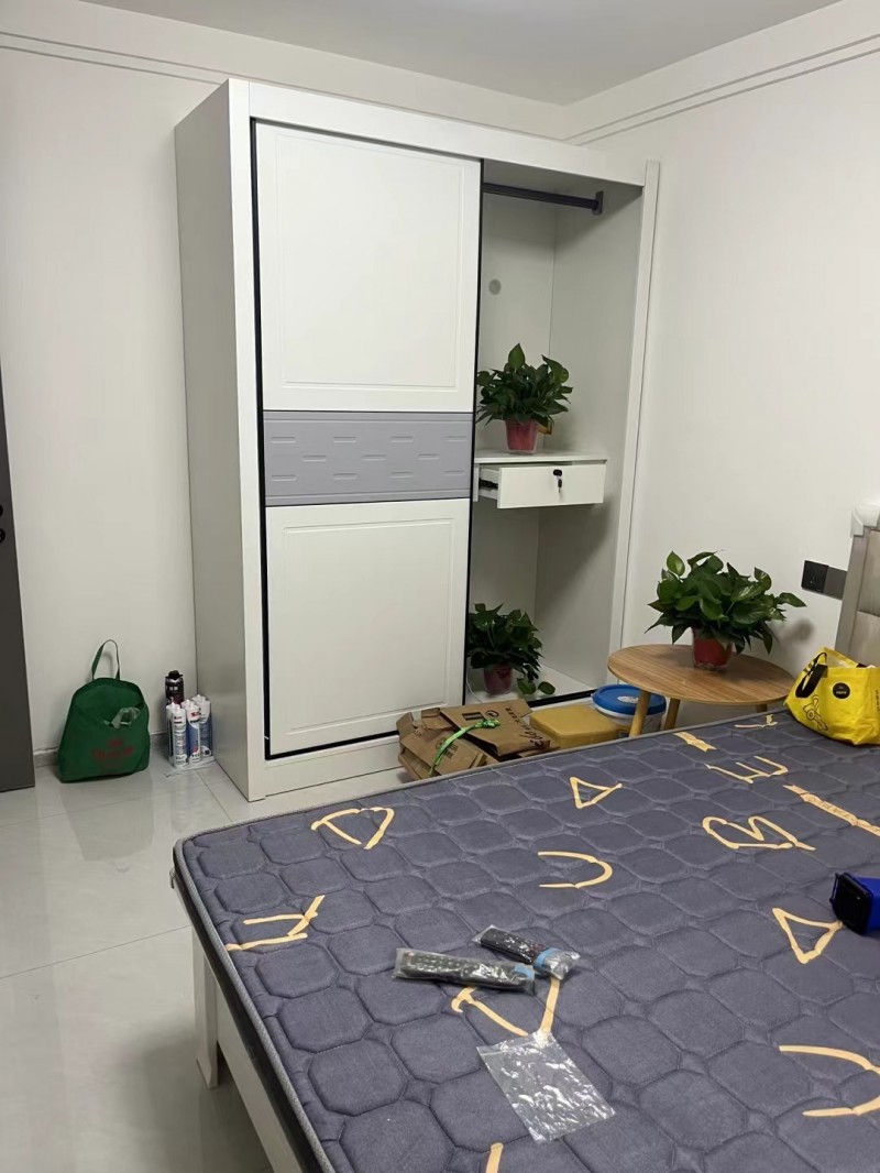 本人房子急售便宜卖了～学区房，学区房
位于市中心的学区房，邻近中华大街，人民路（第 6 张）