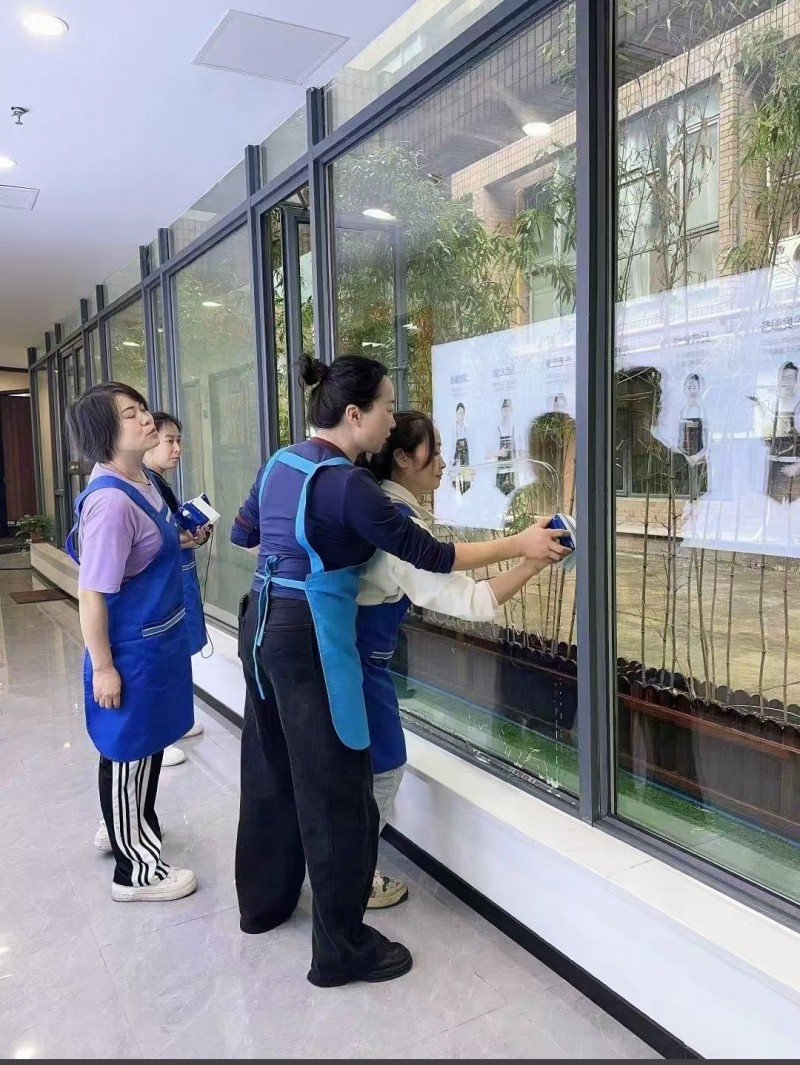 选家政选宗华.让您省心.安心.放心.日常保洁.婴儿护理.搬家服务.家电清洗.（第 2 张）