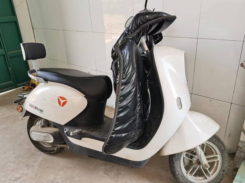 雅迪电动车3600元买的，现在1800元卖，先来先得 地址：永年区（第 1 张）