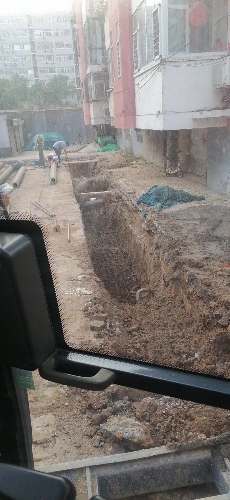 出租挖掘机破碎锤承接挖沟拆房售土排废排建筑垃圾破碎路面场地平整挖基础回填等（第 5 张）