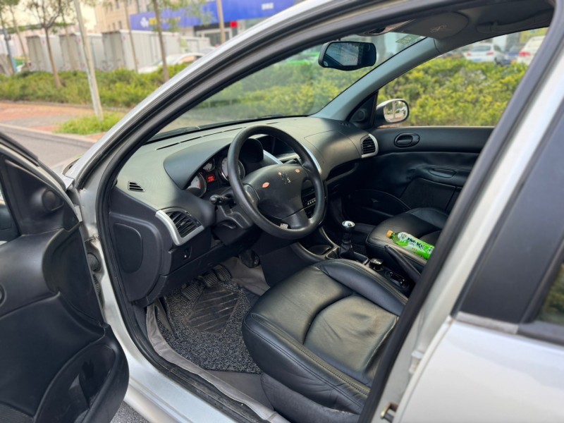 代步小车，12年标志207，全车一块补漆，车况非常好，特别省油特别好开，保险审车（第 7 张）