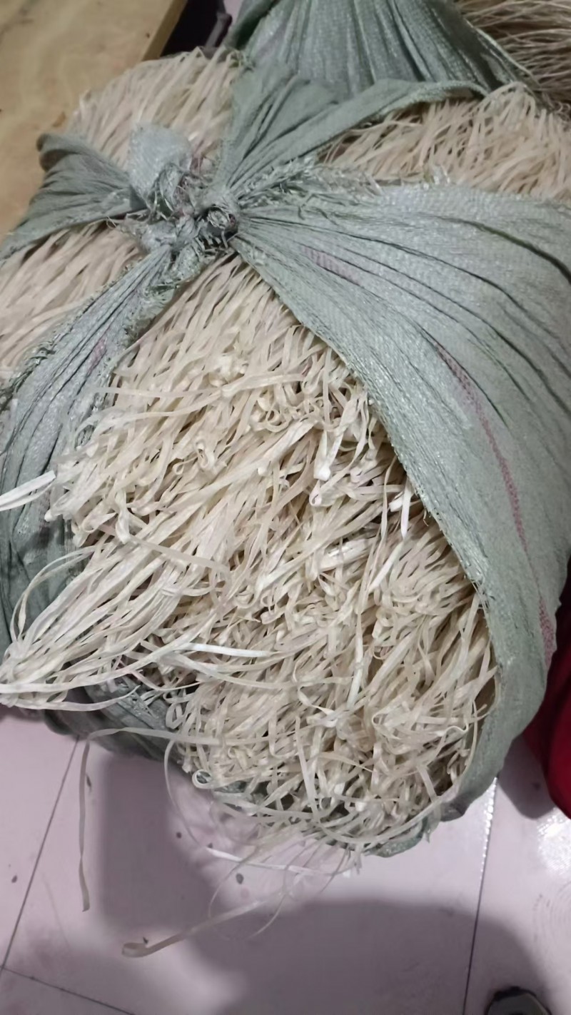 今年新鲜的纯红薯粉条出来了，无任何添加物，10元一斤，有要的联系，多了管送（第 1 张）