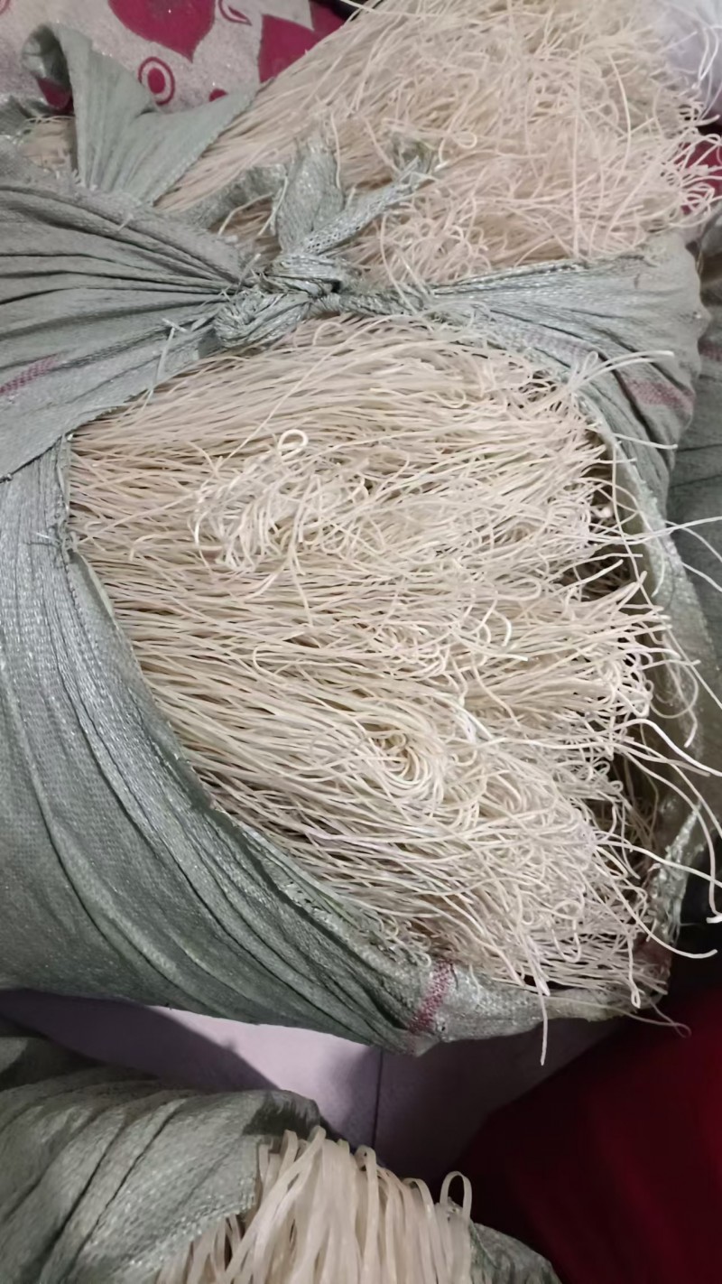 今年新鲜的纯红薯粉条出来了，无任何添加物，10元一斤，有要的联系，多了管送（第 2 张）