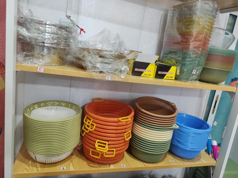 小区临街门市房整体装修，有无线卫生间小仓库门前交通便利能停车面积40平米.无任何（第 6 张）