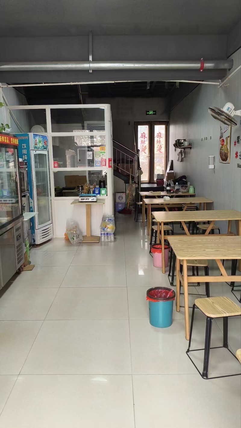 营业中麻辣烫店，家中有事顾不过来，现整体转让，有固定客源，接手即可盈利（第 2 张）