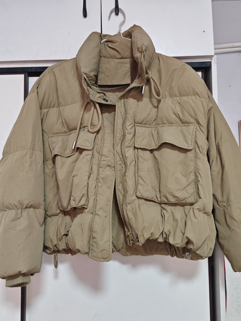 两件羽绒服九五新一件60元两件100元，质量特别厚，胖瘦都能穿（第 1 张）