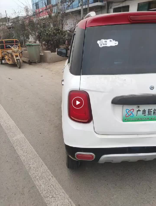 出售五门电动汽车，成色九成新，五块新能源大电瓶，满电能跑200里，想要的抓紧啦。（第 1 张）
