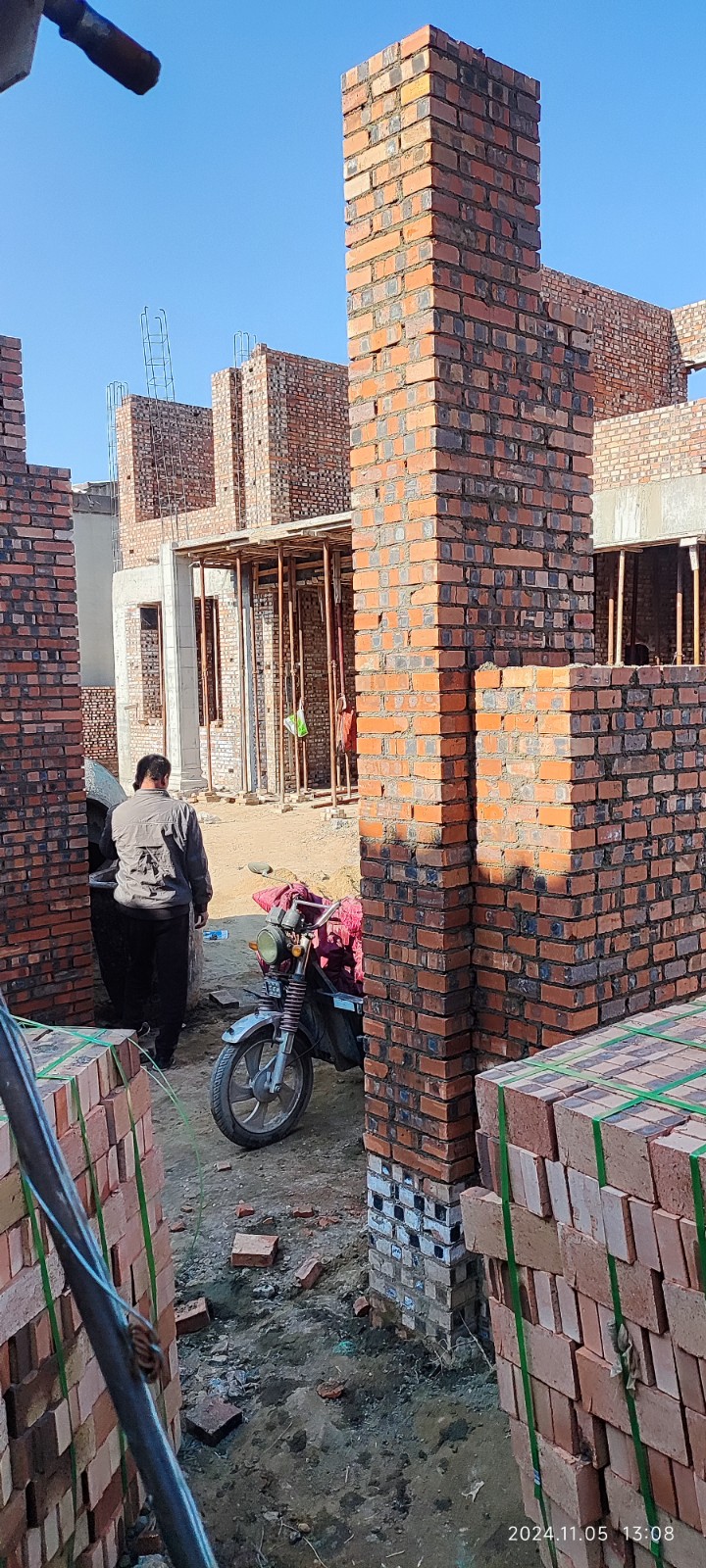 想要建房子的朋友欢迎联系。专业砖混民房建筑，盖房子我们是认真的，有想盖房子的可以（第 1 张）