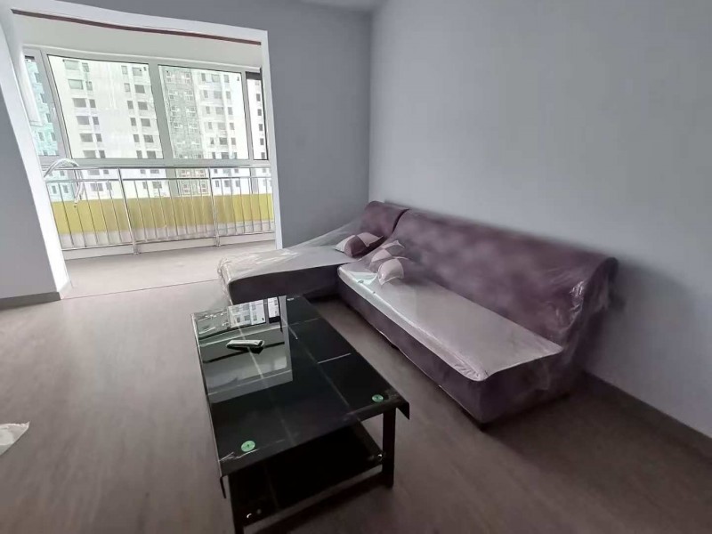 出租华景苑单元楼一套，三室两厅两卫，7楼，家具家电齐全，简装修（第 1 张）