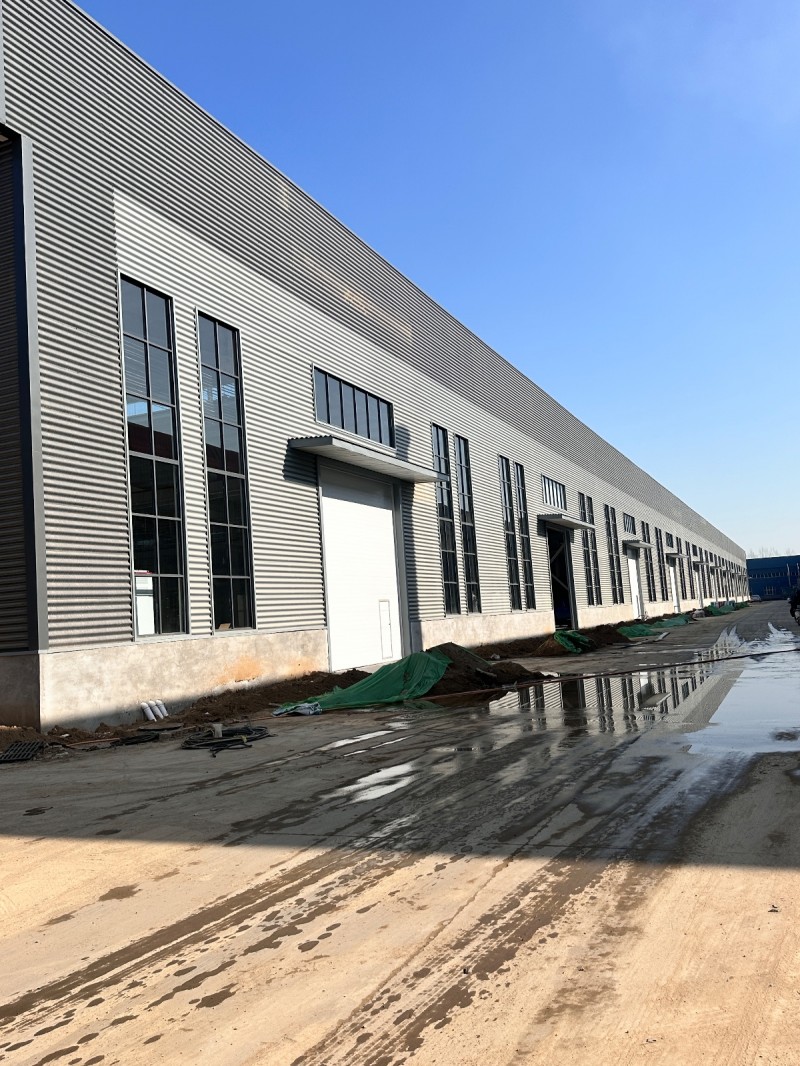招租
邯郸市盈金紧固件制造有限公司，总占地200余亩现有部分厂房对外出租，本公（第 2 张）