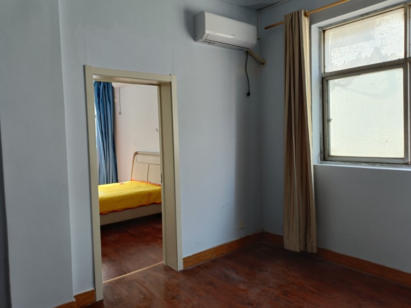 政府街老武装部商住楼，80平，二室一厅一卫，底层带放电车杂物间。永年区应急管理局（第 4 张）