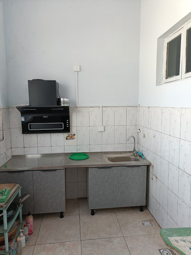 政府街老武装部商住楼，80平，二室一厅一卫，底层带放电车杂物间。永年区应急管理局（第 6 张）