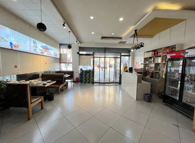 转让  永年富强路中段纯一层餐饮饭店 店主面320平租9万/年 
转让永年富强（第 3 张）