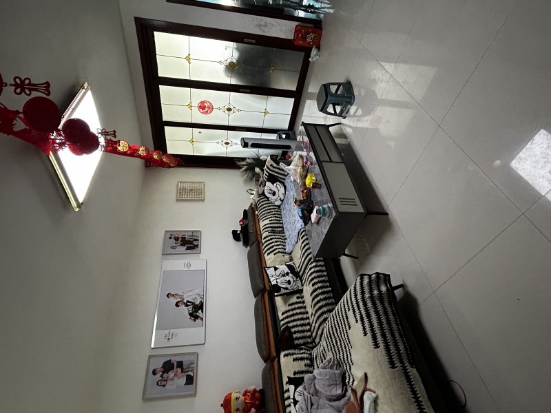 出售南沿村田园小区房屋一套，带储物间一部分家具家电，可直接拎包入住，可过户，三室（第 1 张）