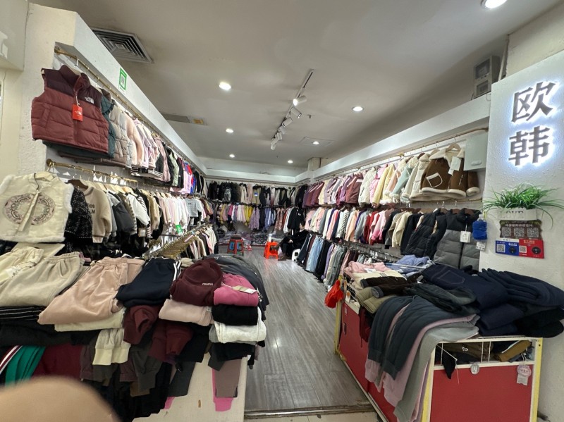 转让永年百货大楼童装店铺地理位置优越
诚心者来（第 1 张）