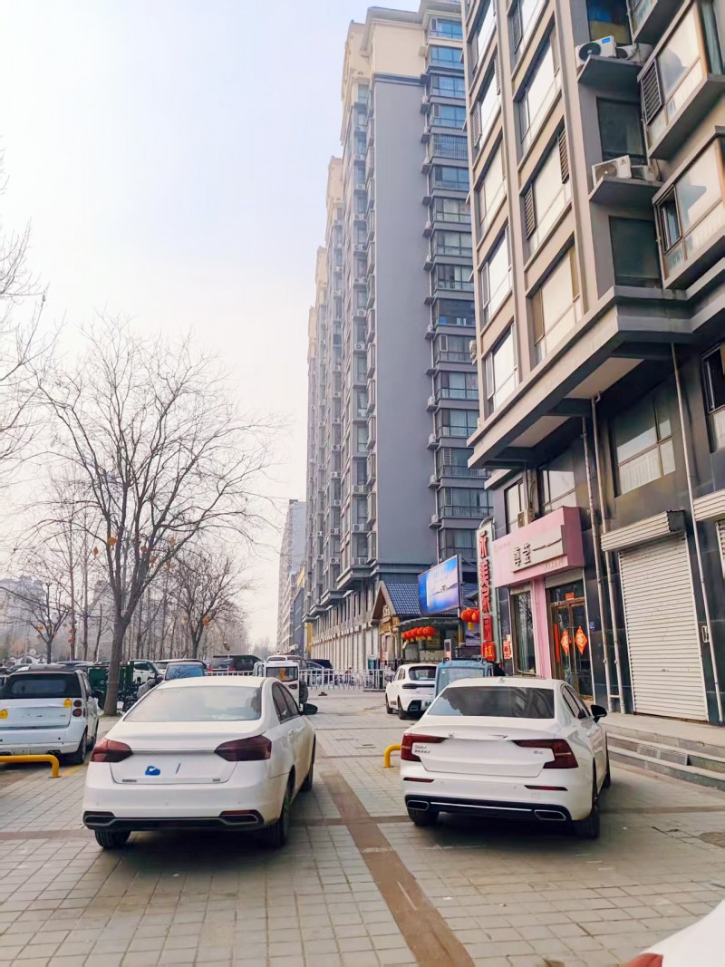 旺铺出租，水电齐全，交通便利，地址：永年区永美家园东区明山大街北（第 2 张）