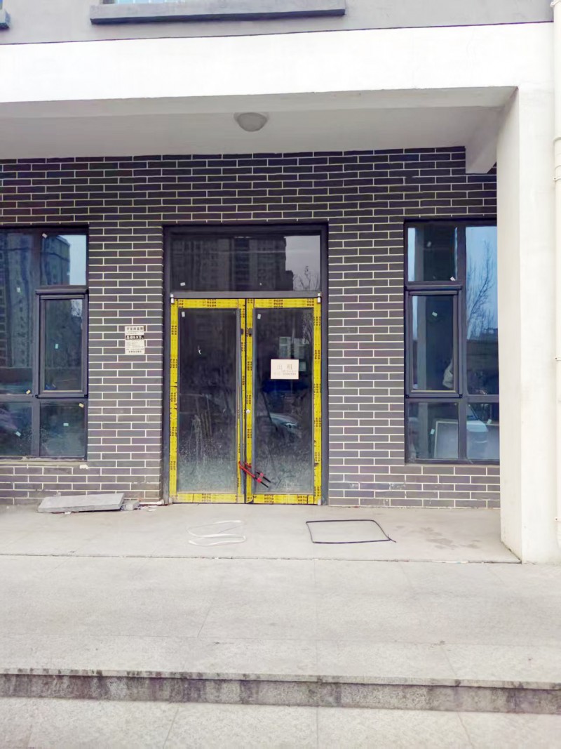 永年区招贤桃源居南区明山大街北50米，有一旺铺出租，水电齐全，租金面议。（第 1 张）