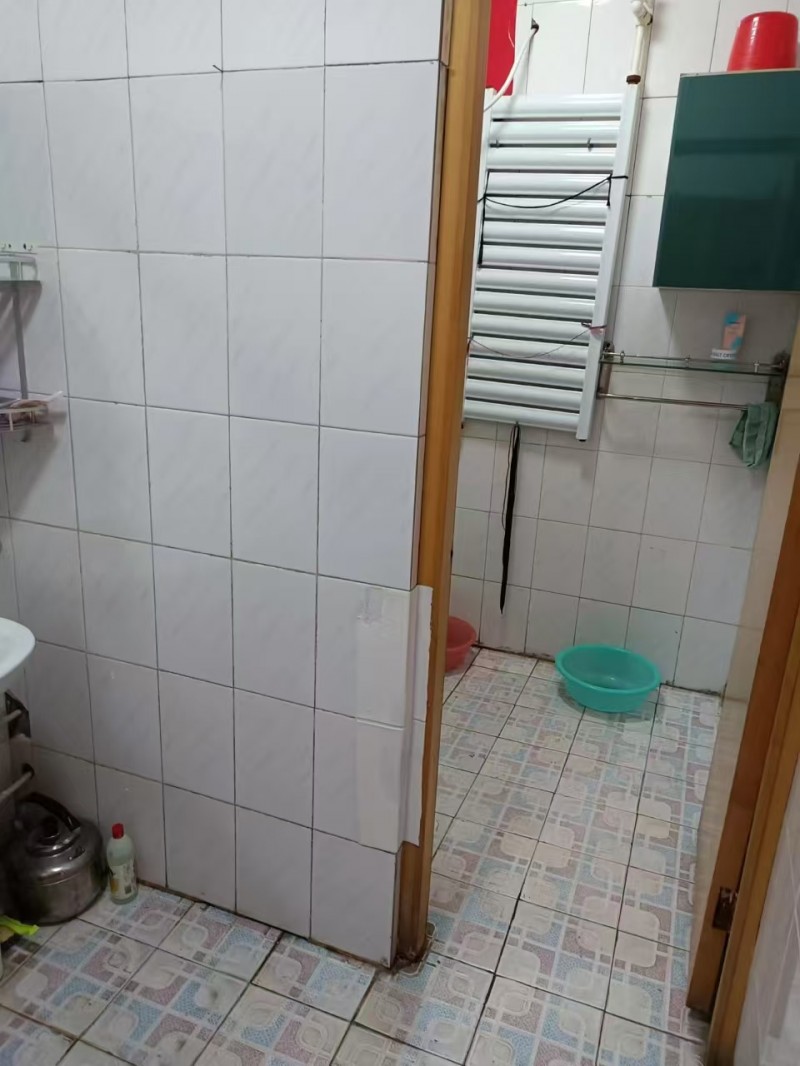 出售：永年区药材公司家属楼六单元五楼东户，实验双学区，领包入住，带小房，地理位置（第 3 张）