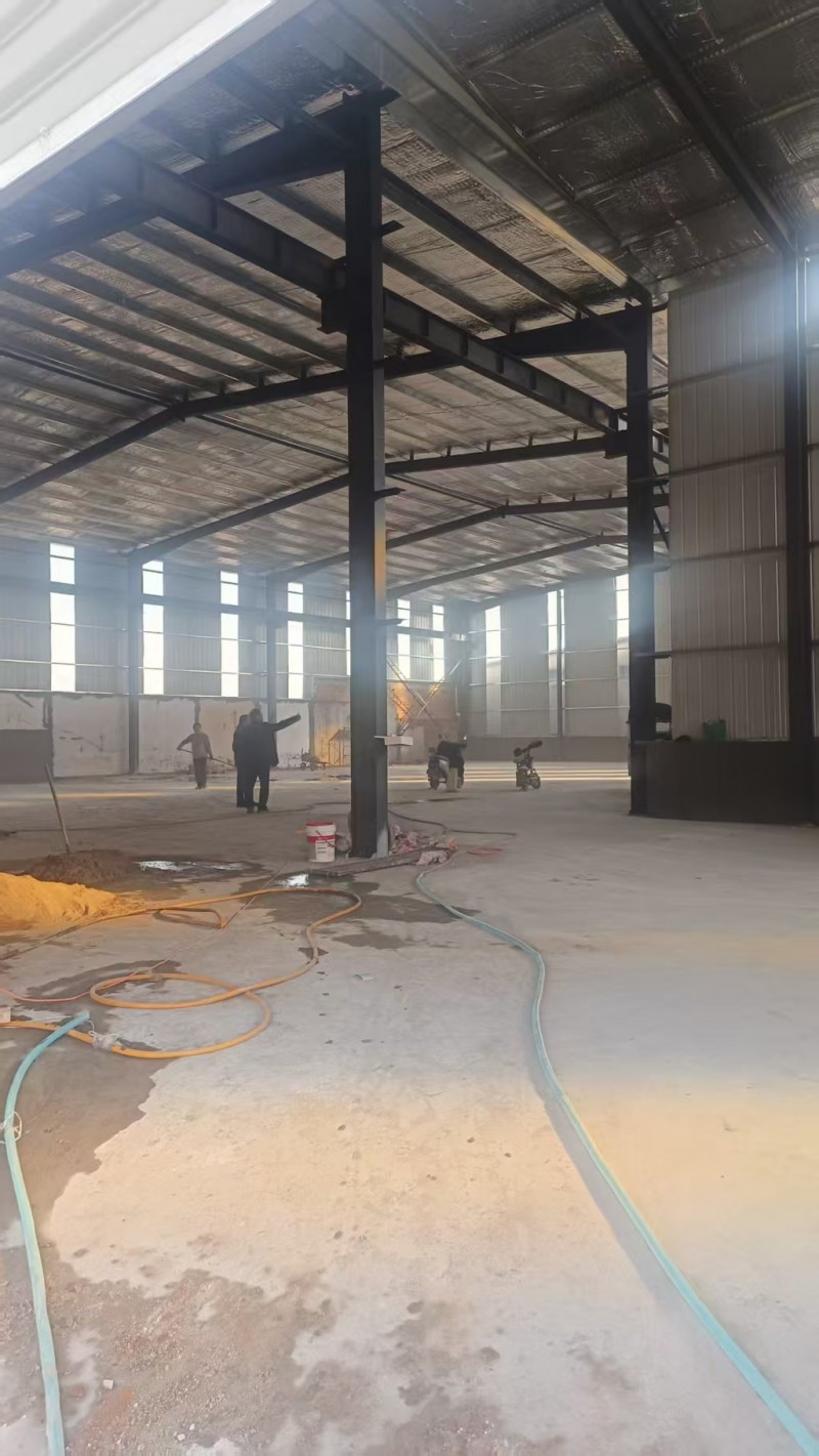 出租仓库:三环富海加油站北，临大路交通便利出入方便，一千二百平，钢结构，立柱八米（第 2 张）