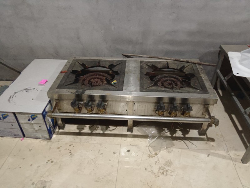 卤肉家具冷冻冷藏长1.73米宽650㎝翅片桶60㎝双灶火有需要联系（第 2 张）