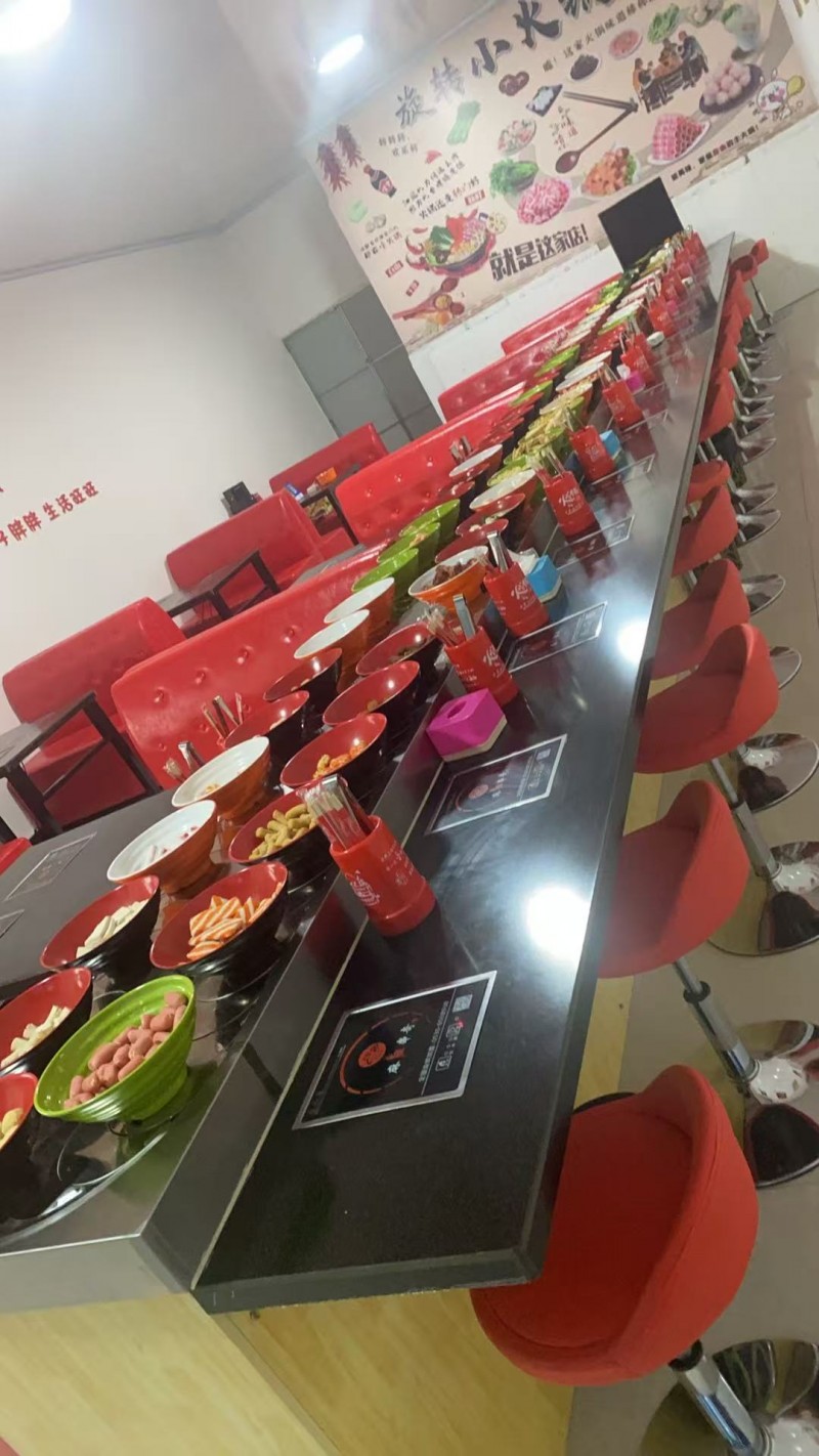 因工作繁忙无法照顾营业中旋转火锅店，特忍痛割爱整体转让，设备全新，冰箱空调展示柜（第 2 张）