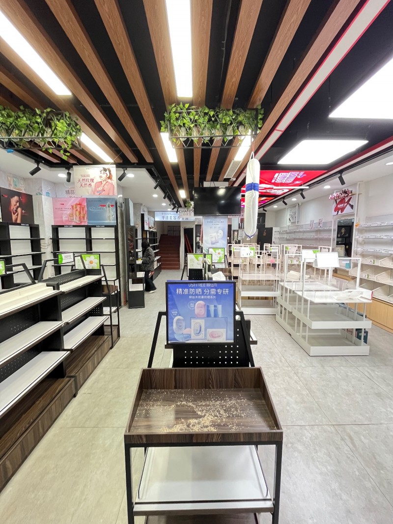 房东出租永年县医院旁临街旺铺门市，同时出售！紧邻鑫欣家园小区主入口和县医院，日均（第 3 张）