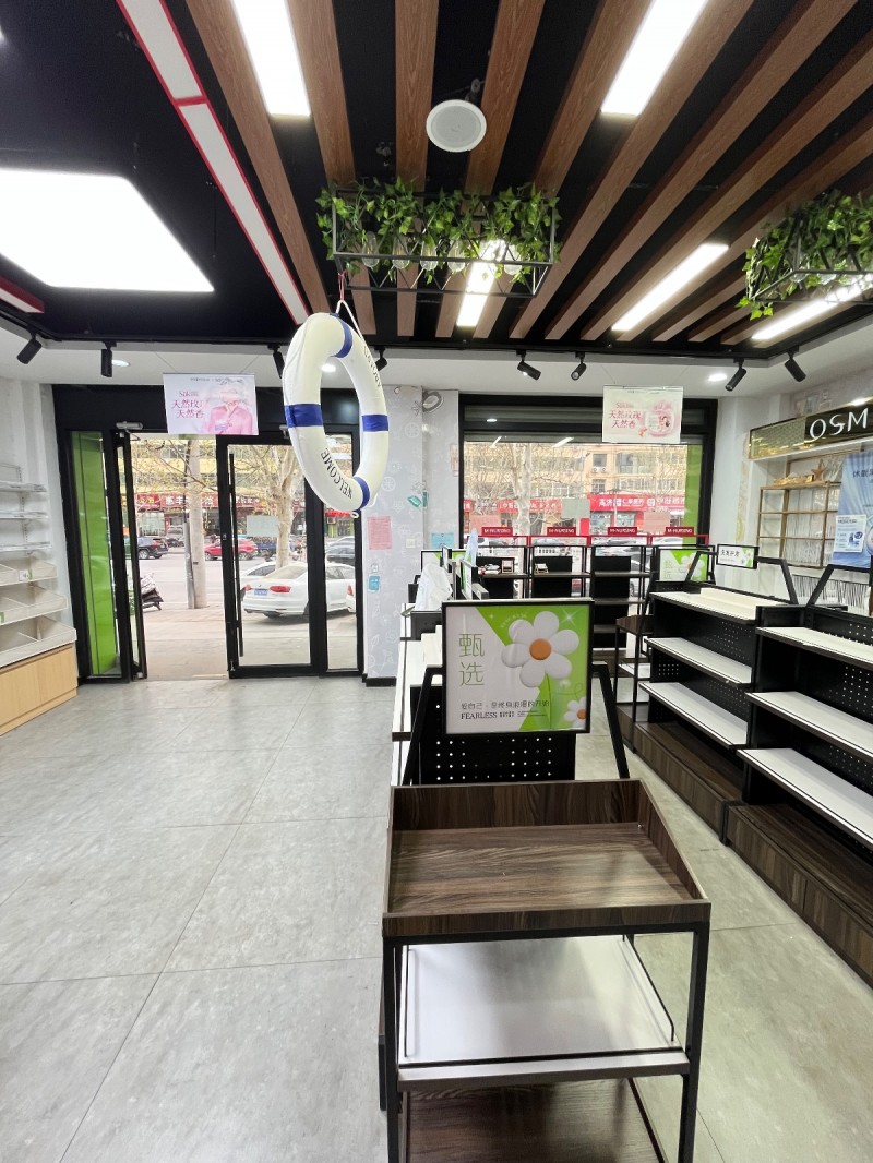 房东出租永年县医院旁临街旺铺门市，同时出售！紧邻鑫欣家园小区主入口和县医院，日均（第 4 张）