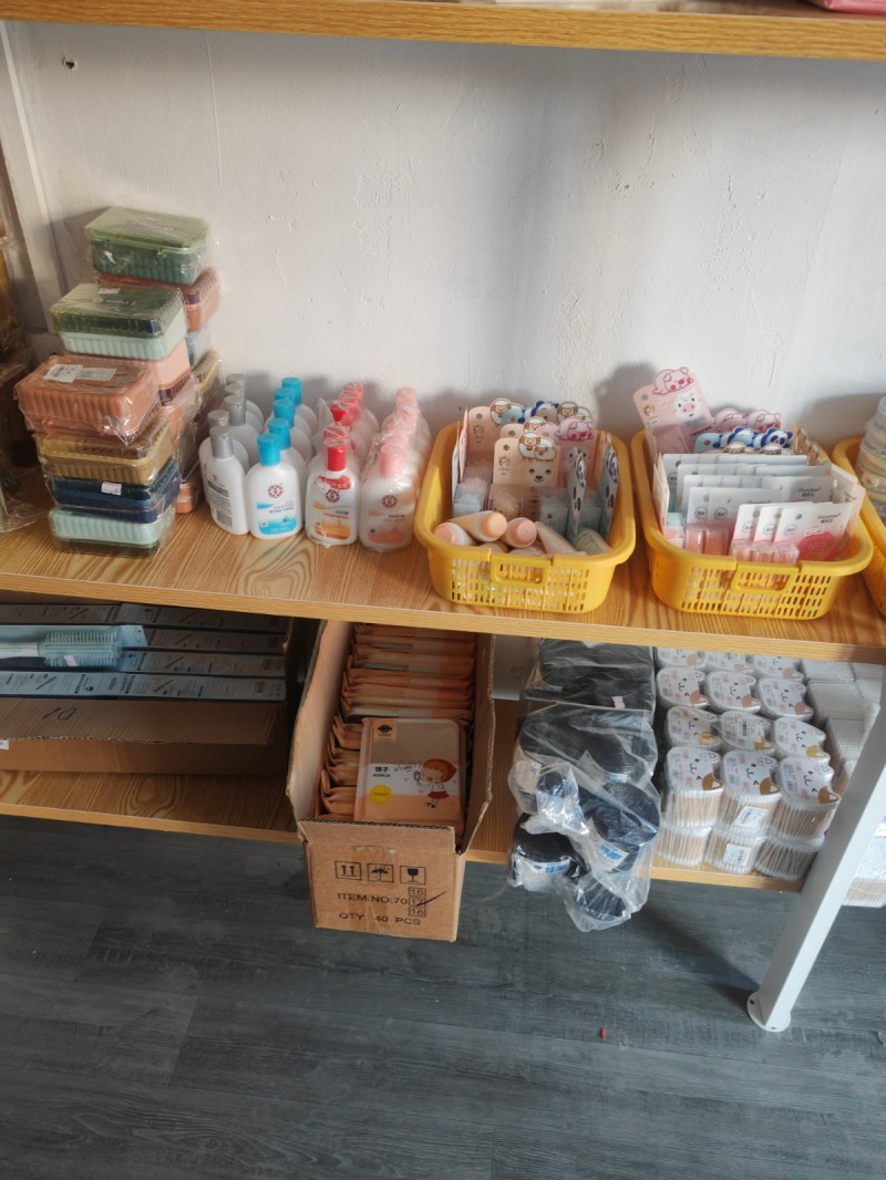 低价出售日用百货商品和货架，有开日用百货店和超市可以来了解一下，整体，零售都可以（第 4 张）