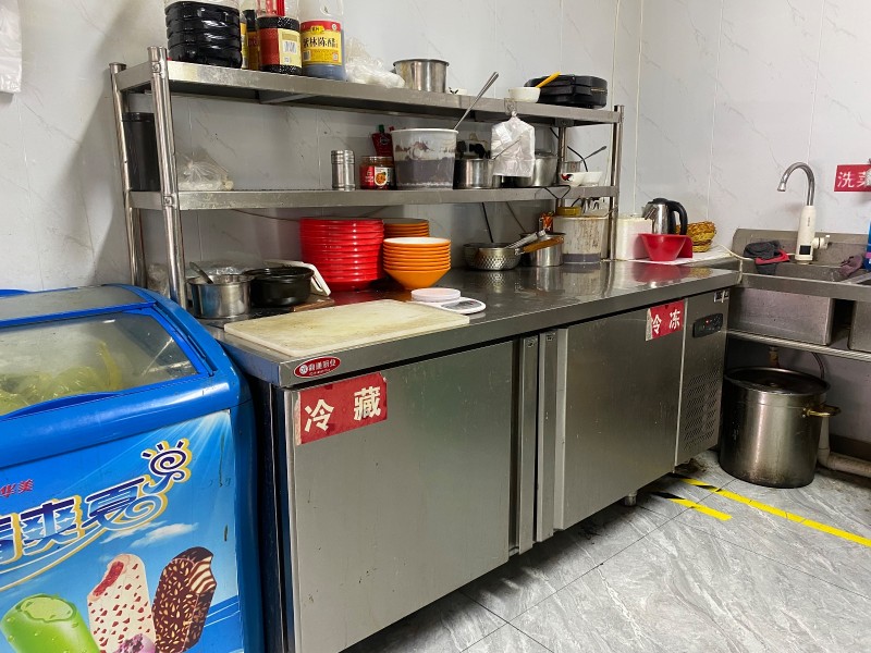 小吃店不做了，处理2米麻辣烫展示柜，1.8米的冷藏冷冻工作台，1.8工作平台，四（第 6 张）