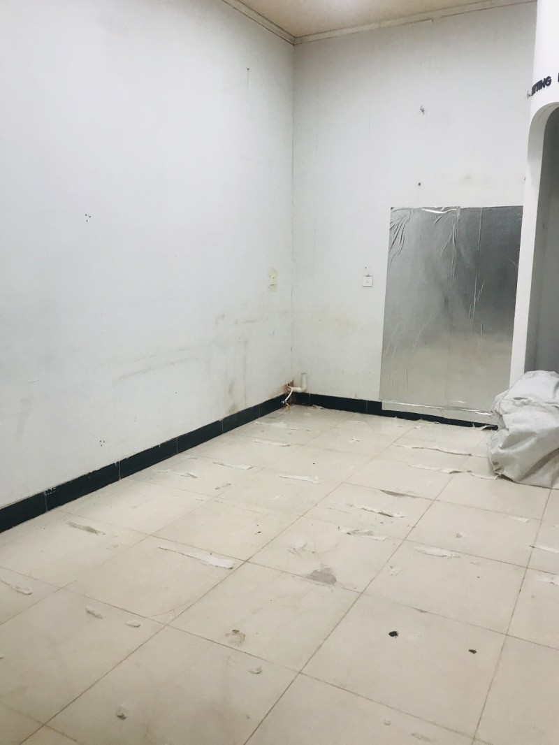 因本人有其他发展，转让临街门市！30平左右！水电齐全！位置好（第 2 张）