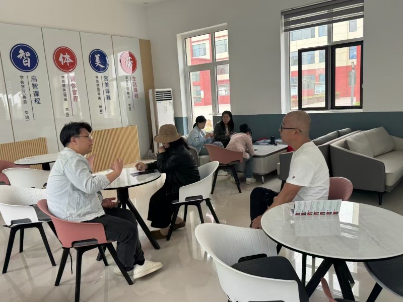 邯郸市永臻高级中学，新高一预录火热进行中

永臻高中五大优势
1.师资雄厚（第 6 张）