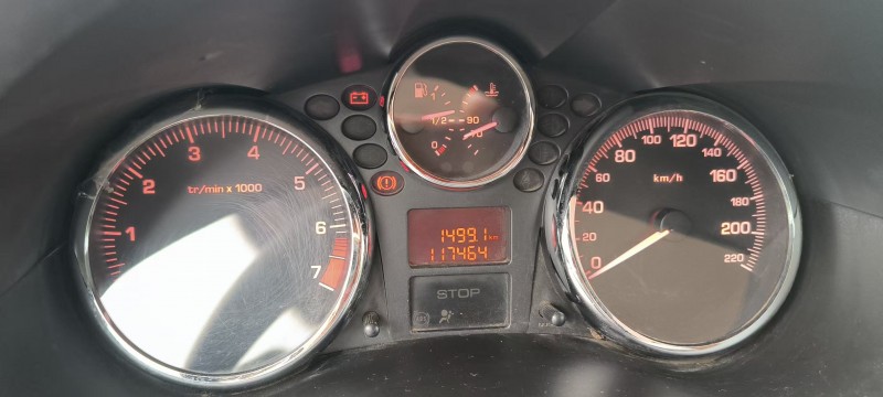 自用车，省油王，冷暖自动空调，6千元，保险到明年3月份儿。过户不过户都可以。此爱（第 7 张）