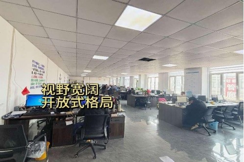 由于公司扩建，现转租位于产业城东区22号楼3层305室，面积280平，交通便利，（第 1 张）