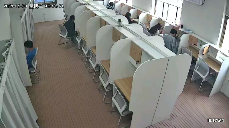 因本人无暇管理，现将营业中自习室出租转让，无转让费，接手即可经营，有意者联系
（第 1 张）