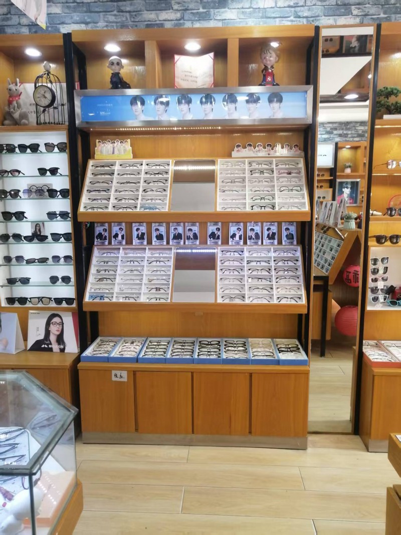 本店端午节后装修，有需要高低柜、收银台的联系（第 1 张）