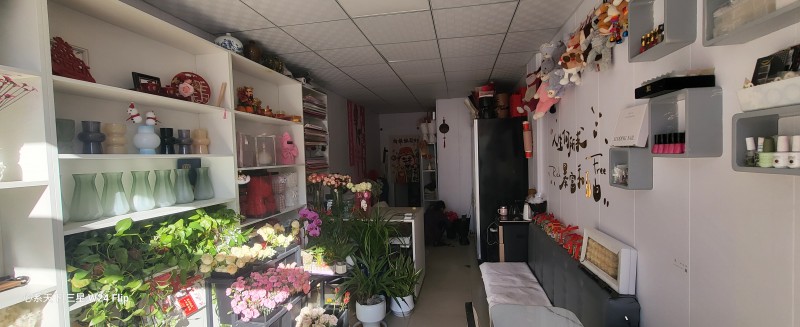 转让经营中的花店 广源街中原市场北门对面地理位置优越面积25平 接手就能干 可空（第 3 张）