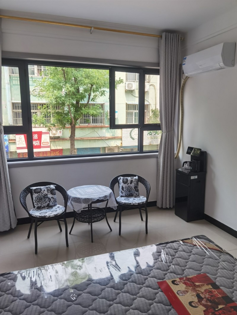单间出租（首次出租），交通便利，紧挨实验中学和新中医院，停车方便，家具家电齐全，（第 4 张）