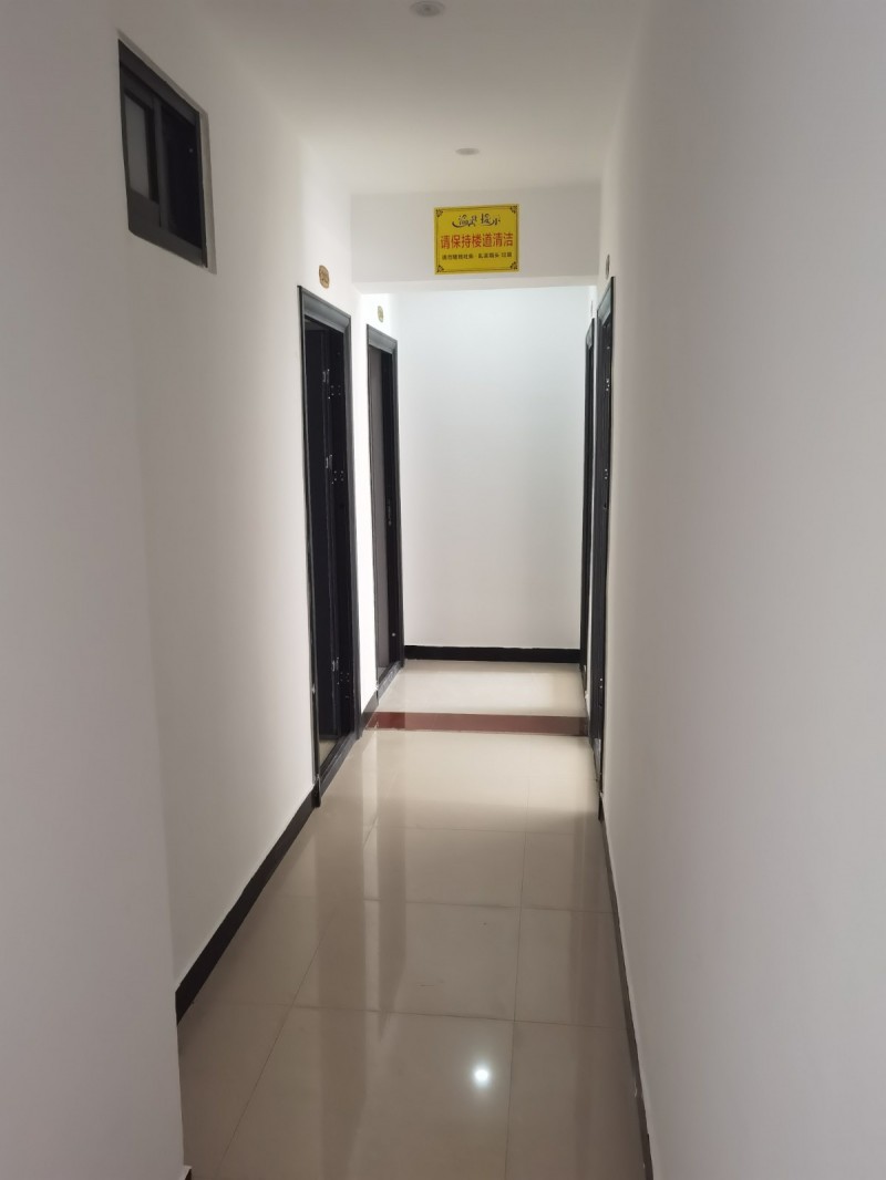单间出租（首次出租），交通便利，紧挨实验中学和新中医院，停车方便，家具家电齐全，（第 9 张）