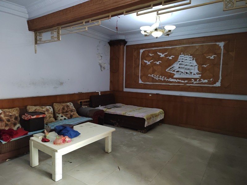 喜欢住小院子的朋友看过来，入住之前会按照你的习惯进行简装。出租房屋：虎威街西头，（第 6 张）