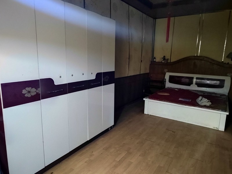 喜欢住小院子的朋友看过来，入住之前会按照你的习惯进行简装。出租房屋：虎威街西头，（第 7 张）