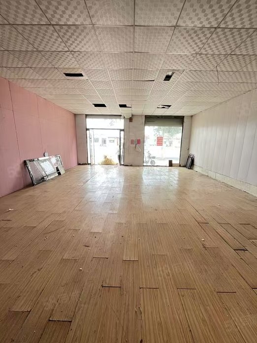 出租名关铁西临街门市，交通方便，水电齐全（第 4 张）
