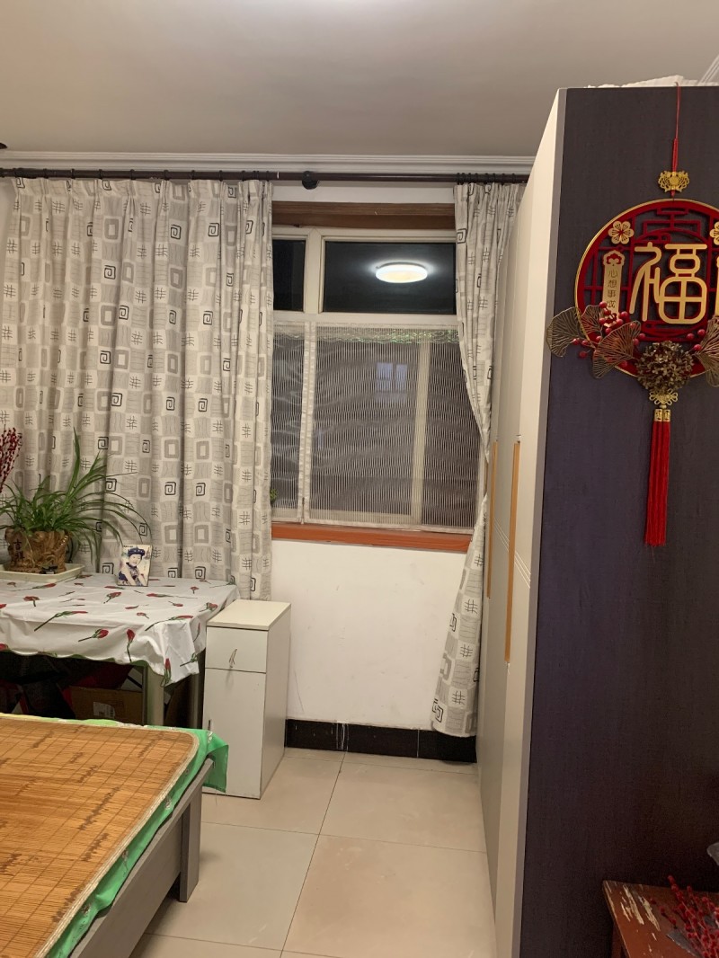 出售职教村单元楼，紧邻二实学校，85平方，三室两厅，南北阳台，干湿分离卫生间，水（第 3 张）