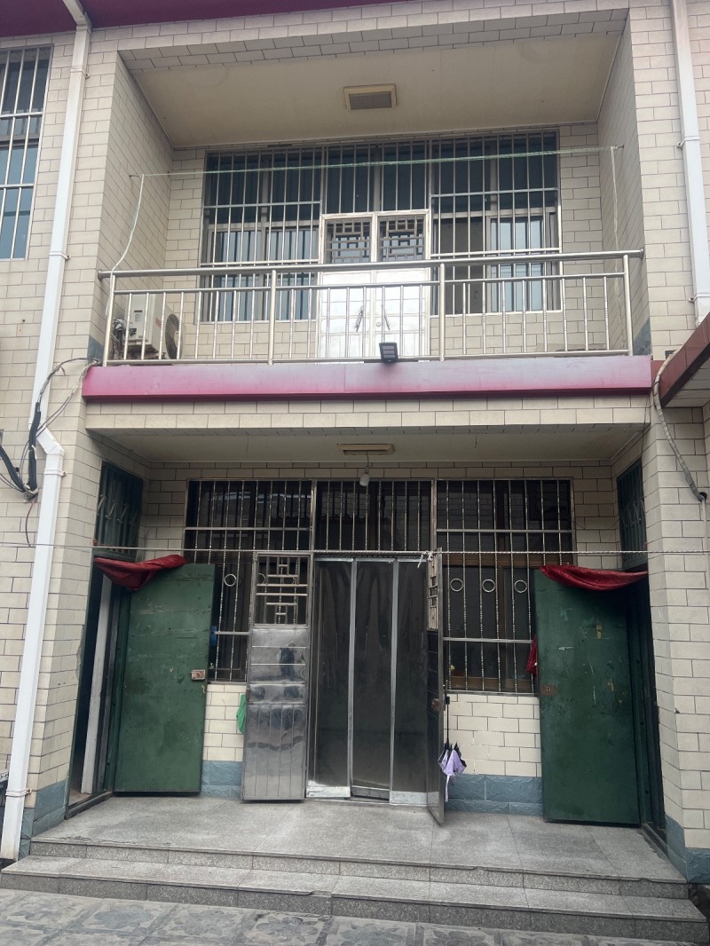 第1实验学校附近小饭桌整体转让，空调，电视桌椅齐全，有意者请联系，地址：永年区太（第 3 张）